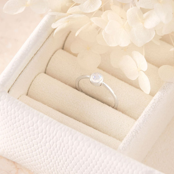 Midsummer Star / Elixir Moonstone Ring - Silver