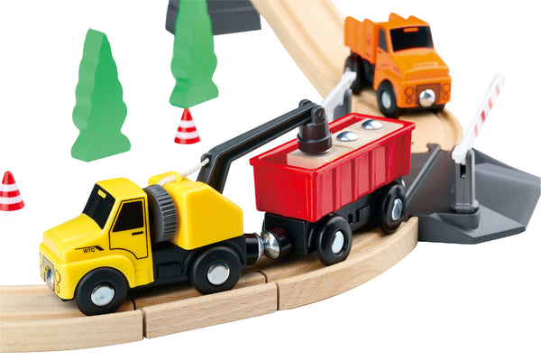 Tooky Toy / Construction Yard Train Set