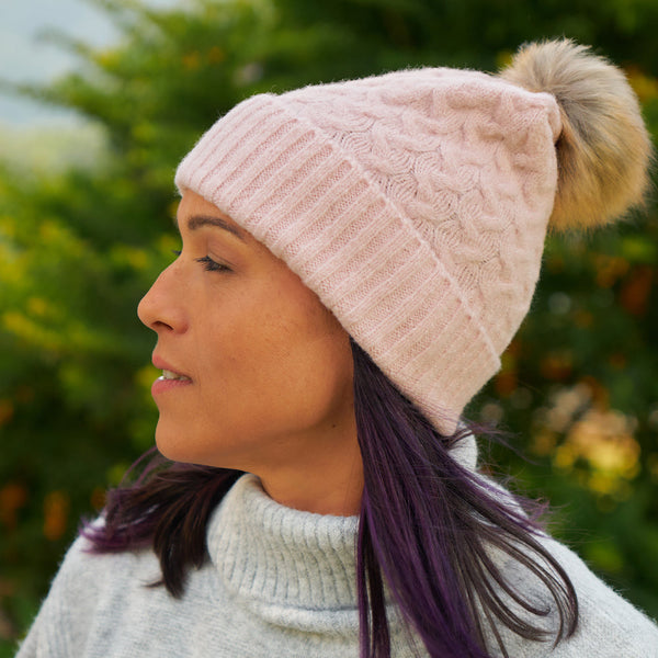 Annabel Trends / Cable Knit Snood & Beanie Set - Pink