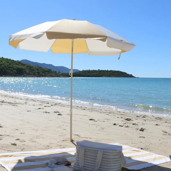 Sunnylife / Compact Beach Umbrella - Butternut