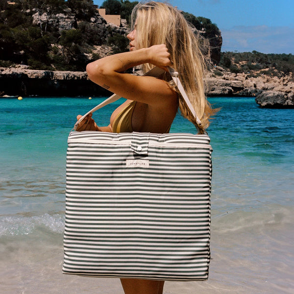 Sunnylife / Reclining Beach Chair - The Vacay Olive